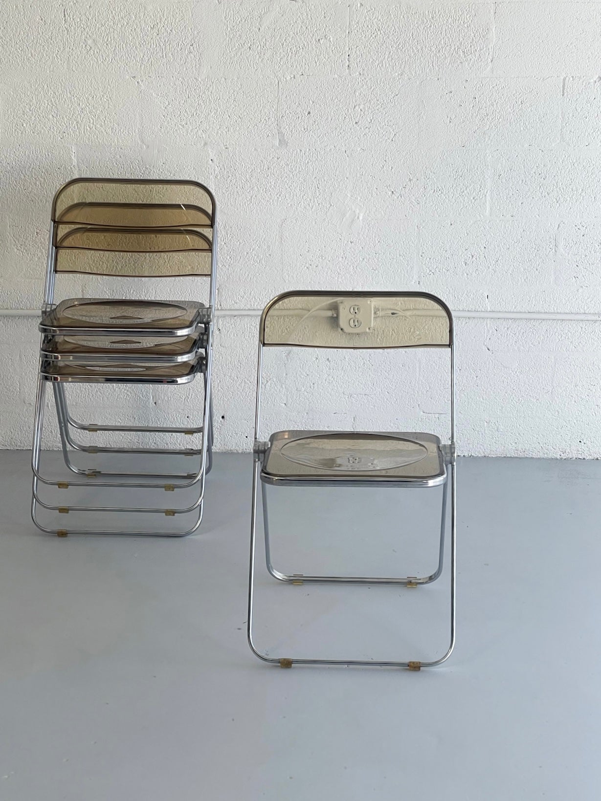 Set of 4 Smoked Lucite 'Plia' Chairs by Giancarlo Piretti for Anonima Castelli, 1967