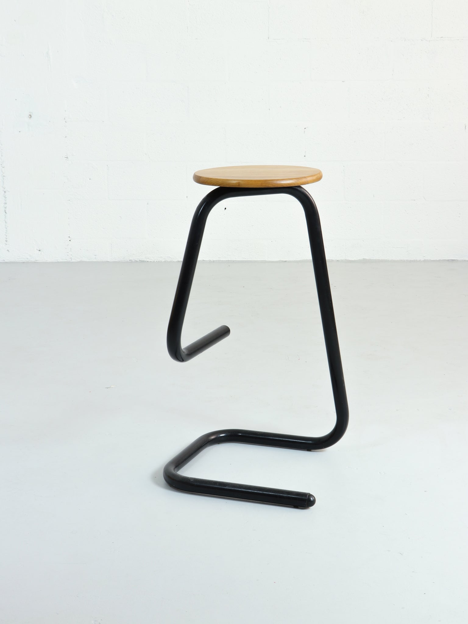 Paperclip K700 Counter Stools