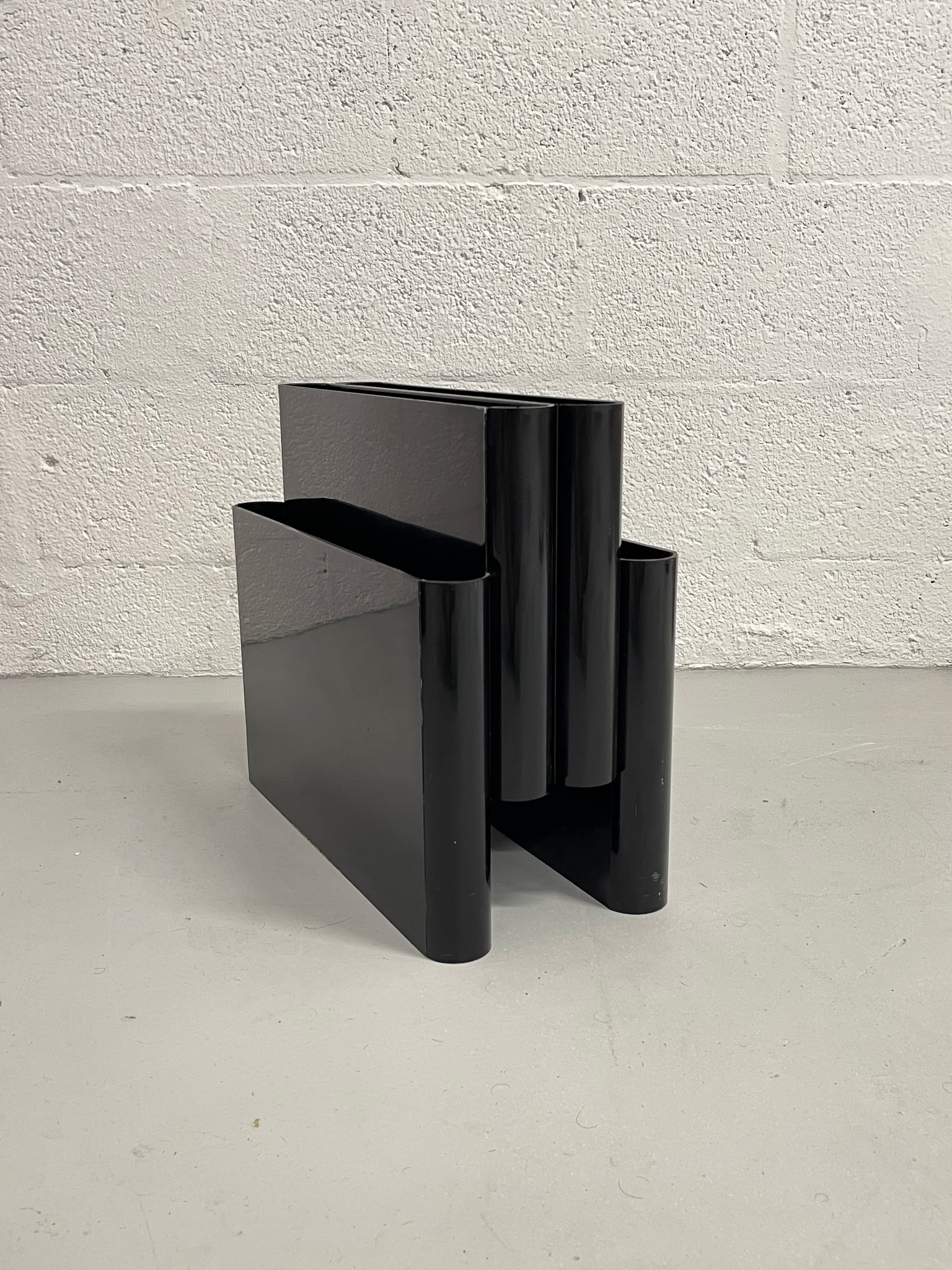 2-Tiered Black Magazine Rack by Giotto Stoppino for Kartell